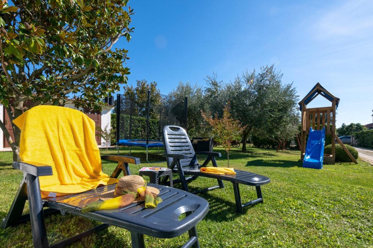 Villa Livia With Three Nice Apartments, Swimming Pool, Childrens Playground, Barbecue And Free Parking ลิทซ์ยัน ภายนอก รูปภาพ
